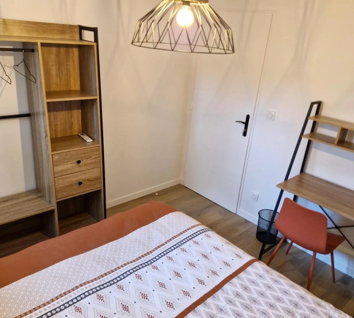 Gite Le Zenith - 3 Chambres, 3 Salles De Bain - Proche Cnpe Et Pipa Lagnieu 0*,
