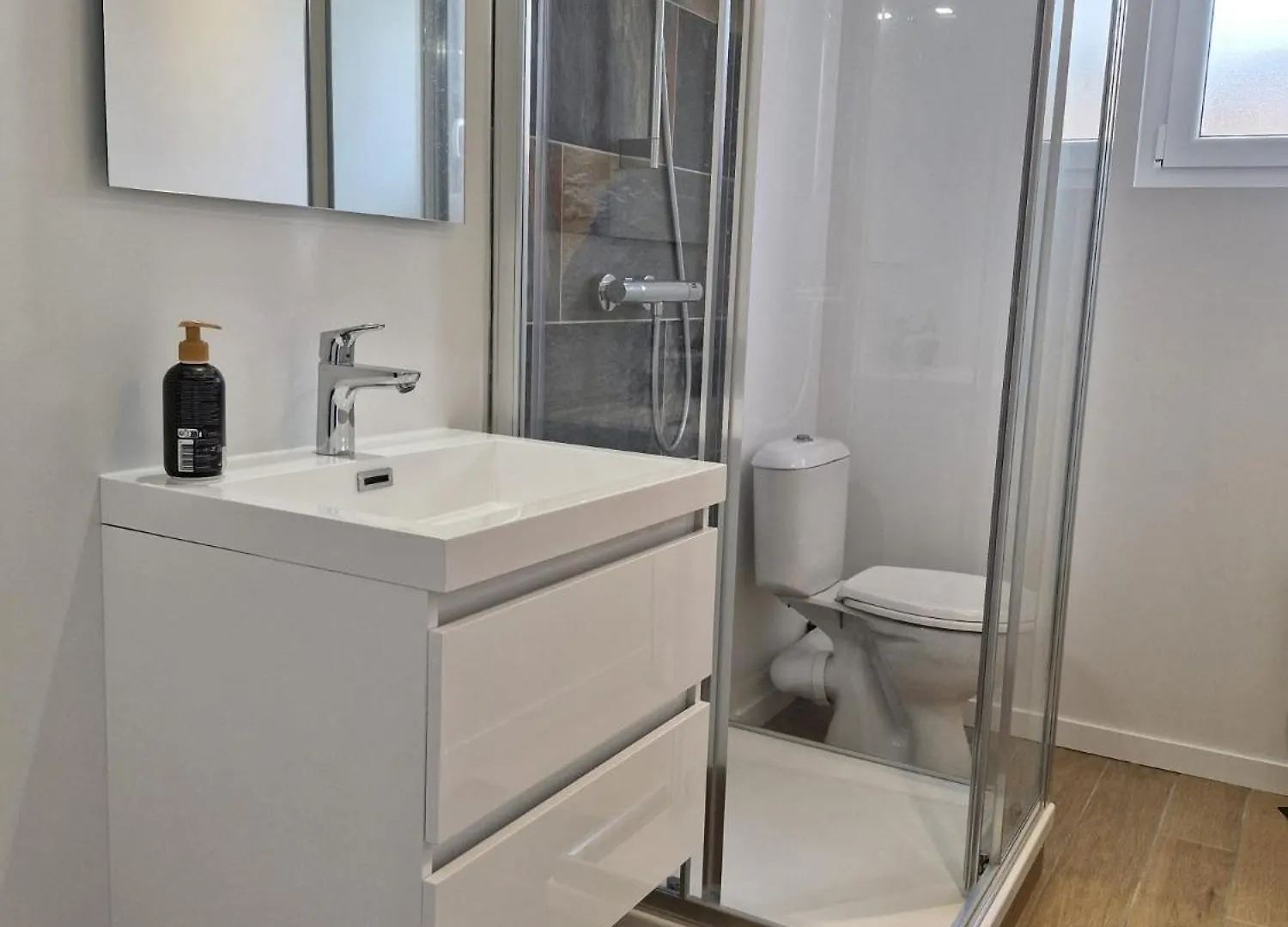 Apartamento Gite Le Zenith - 3 Chambres, 3 Salles De Bain - Proche Cnpe Et Pipa Lagnieu